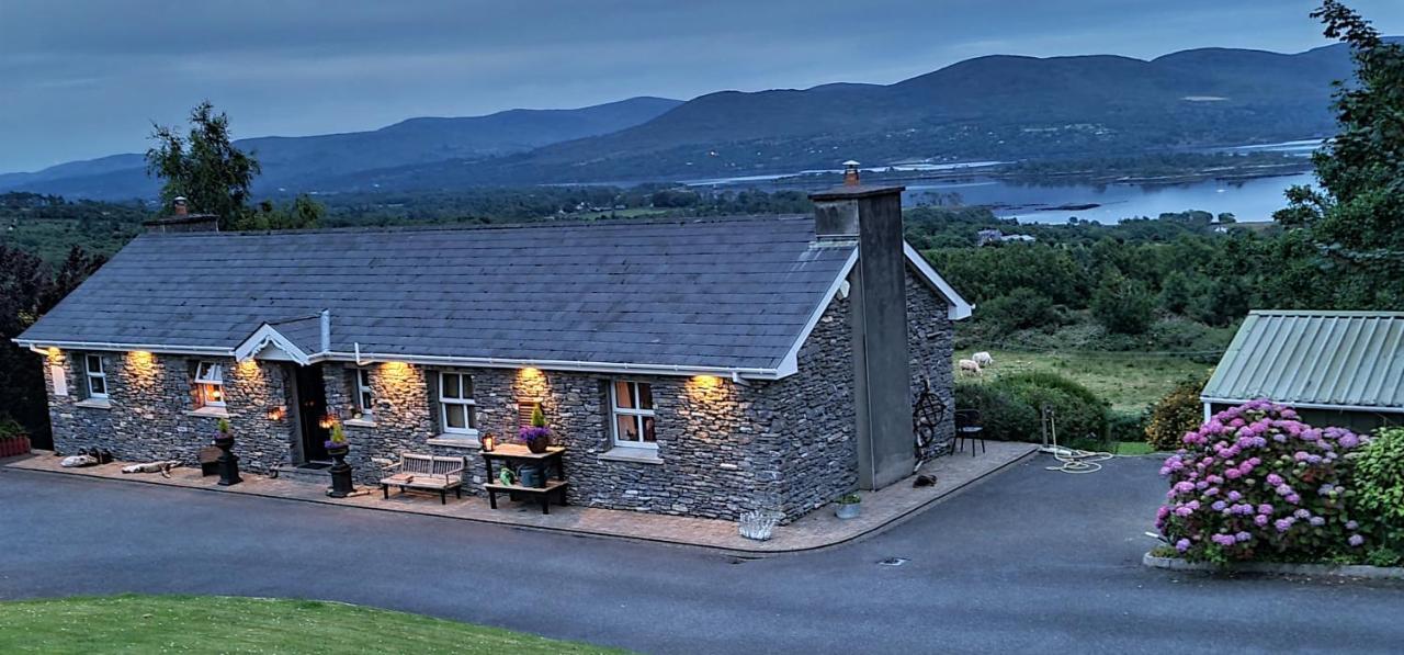 Kenmare Driftwood Bed & Breakfast Bagian luar foto